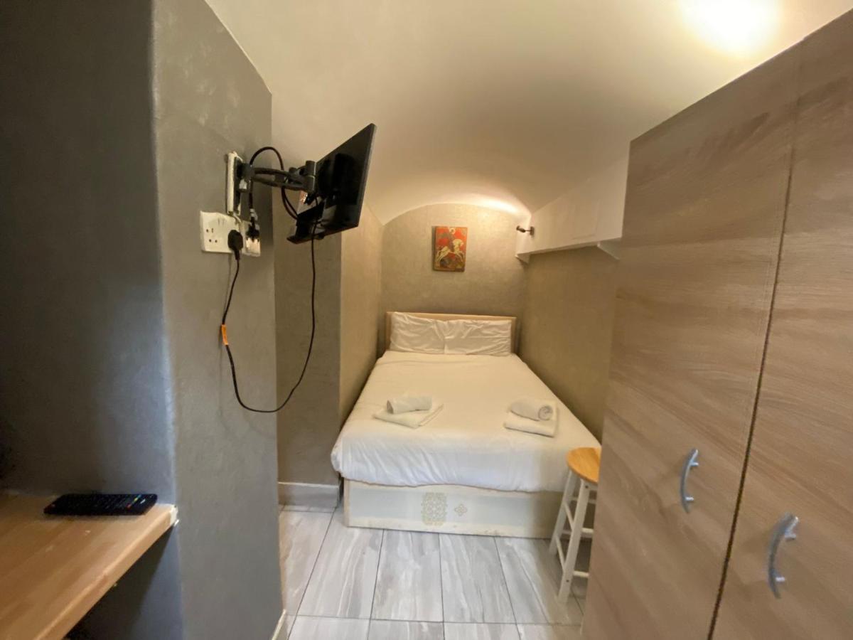 F24- Basement Single Studio Near Paddington Lejlighed London Eksteriør billede